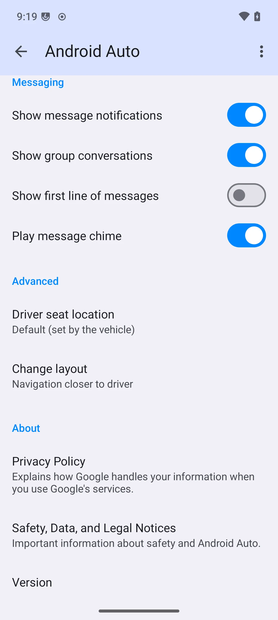 La page des Paramètres d’Android Auto déroulée jusqu’en bas, montrant l’entrée Version