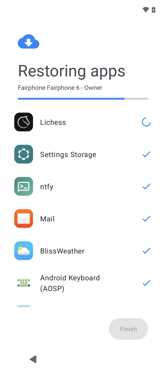 Restoring apps screen with a live per-app progress list